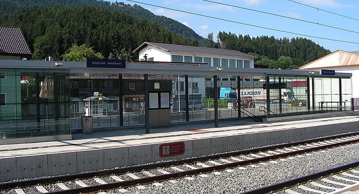 Two migrants found crushed to death in Western Austria